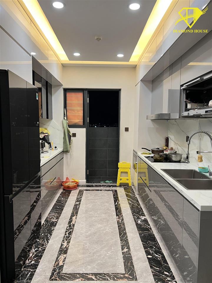 Giá bắt đáy, tỷ suất lợi thuê ~4,7%/năm, duplexpenthouse 3pn đơn giá chỉ 100tr/m2. gọi tư vấn ngay