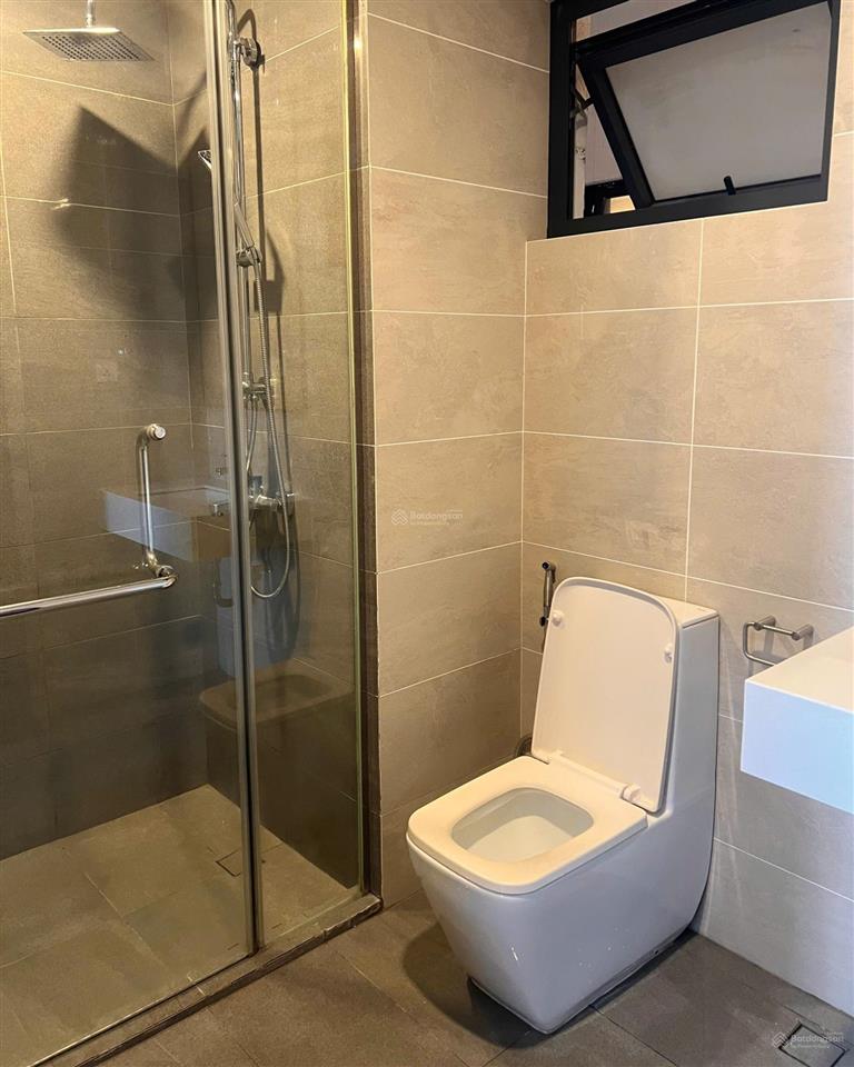 1pn chủ cần bán gấp giá chỉ 6,3 tỷ đã sẵn sổ hồng không vay full nội thất, có sẵn hđ thuê dài hạn