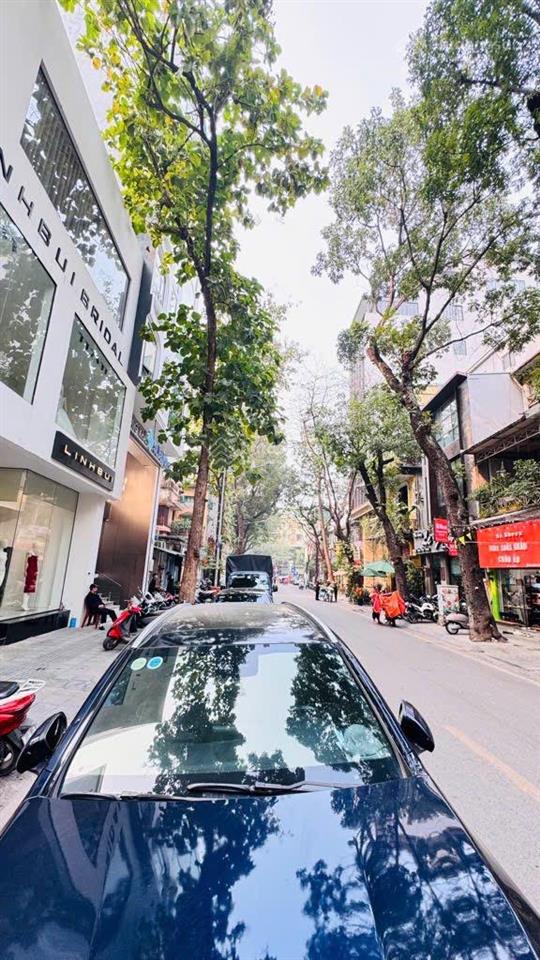 Nhỉnh 40 tỷ  nhà phố triệu việt vương 70m² 5 tầng, lô góc, không gian sống đậm chất hà nội xưa