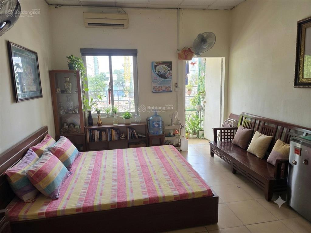 15 tỷ  nhà phố trần quốc toản, ô tô đỗ cửa, vị trí đẹp, kinh doanh phố cổ, 38m2, 3 tầng chắc chắn