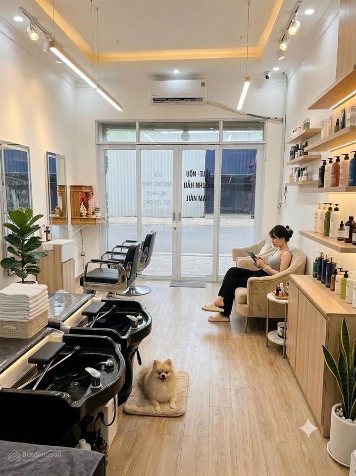 15 tỷ  nhà phố trần quốc toản, ô tô đỗ cửa, vị trí đẹp, kinh doanh phố cổ, 38m2, 3 tầng chắc chắn