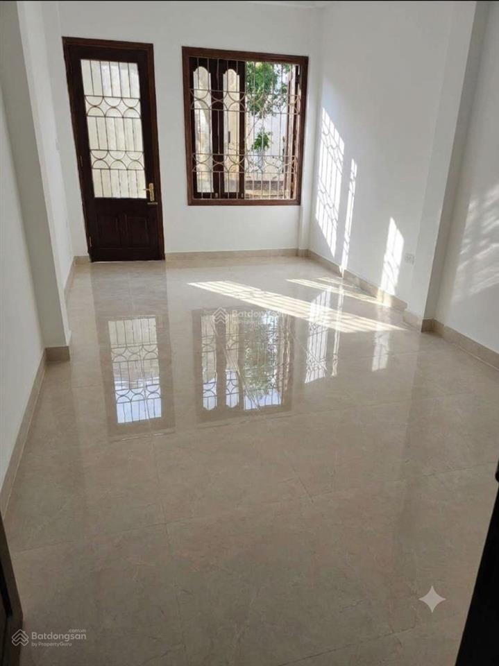 22 tỷ  mặt phố lý nam đế phố lưu giữ dấu tích thành hà nội, mang tên vị vua sáng lập nước vạn xuân