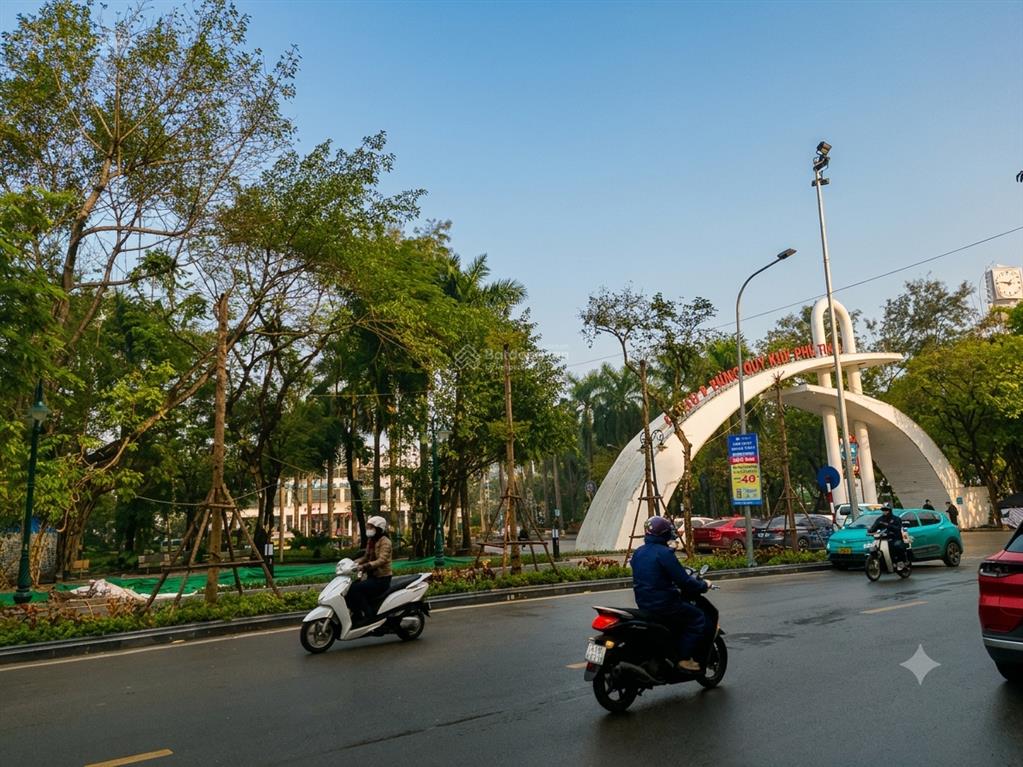 7 tỷ  nhà sân vườn phố võ thị sáu, sát công viên, không gian sống xanh, đẳng cấp, 48m2, 3 tầng