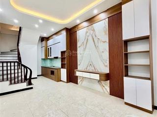 Nhỉnh 5 tỷ sở hữu nhà 35m², 5 tầng tại trung tâm hà đông gần chợ, gần trường đại học