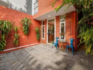 Chính chủ gửi bán..nhà đẹp như villa.( kv biển sơn trà ) dt  gần 100m2..mặt tiền 5m..đường 5,5m