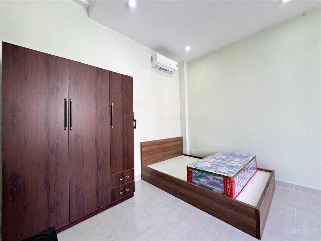 Studio ban công full nội thất, thang máy, hầm xe bảo vệ, ngay hoàng hoa thám, sân bay nhà ga t3