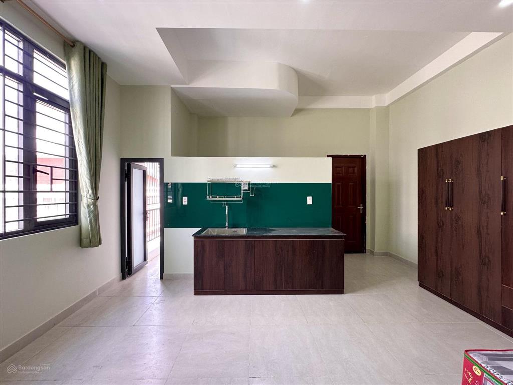 Studio ban công full nội thất, thang máy, hầm xe bảo vệ, ngay hoàng hoa thám, sân bay nhà ga t3