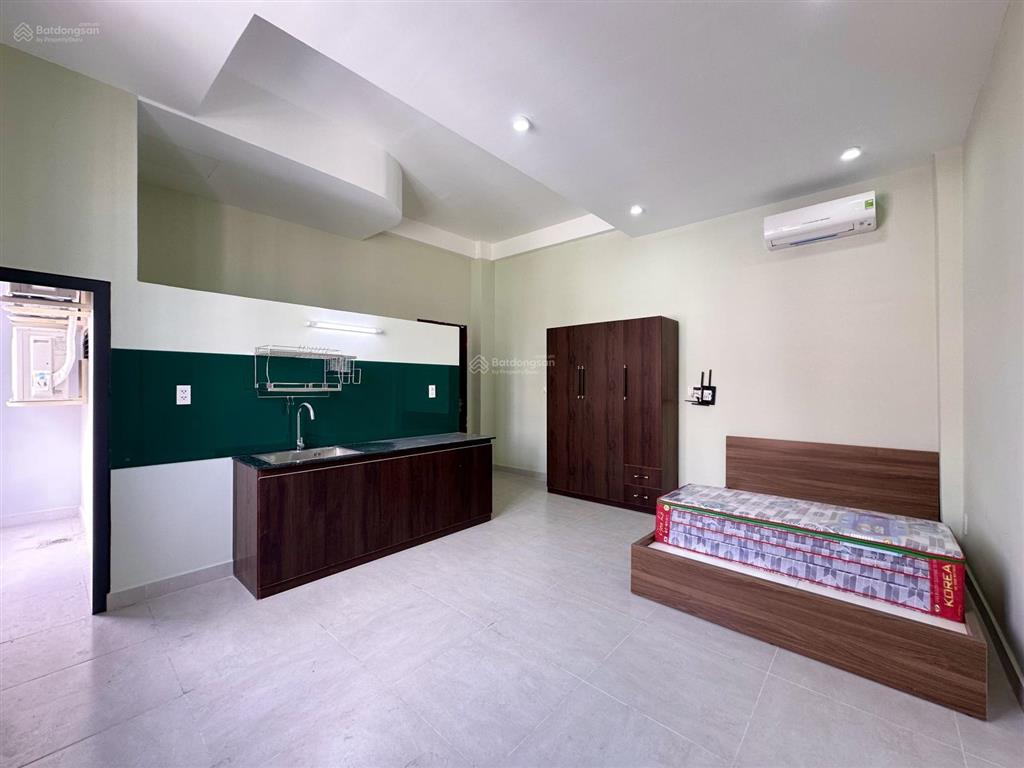 Studio ban công full nội thất, thang máy, hầm xe bảo vệ, ngay hoàng hoa thám, sân bay nhà ga t3
