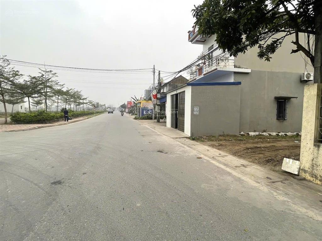 Do em trai đánh nhau với bạn nên cần bán lỗ lô đất ở xuân mai đưởng rộng 2 oto tránh nhau