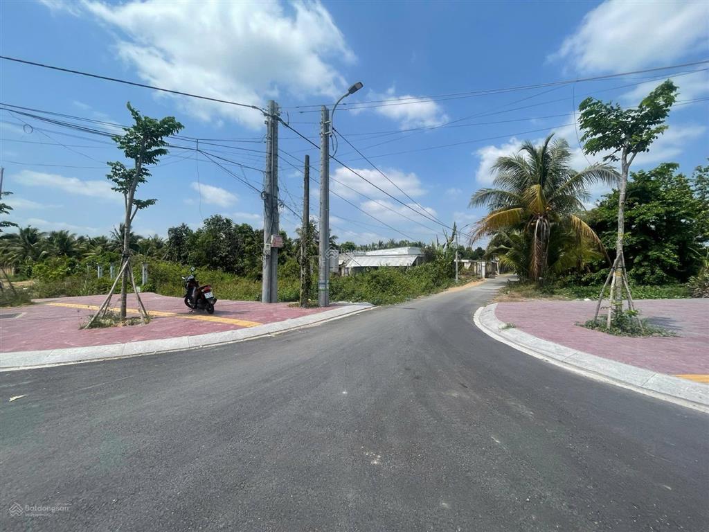 Bán đất giá tốt, võ văn kiệt, tân ngãi, vĩnh long, 25 tỷ, 1898,2 m². ngân hàng định giá 25 tỷ.