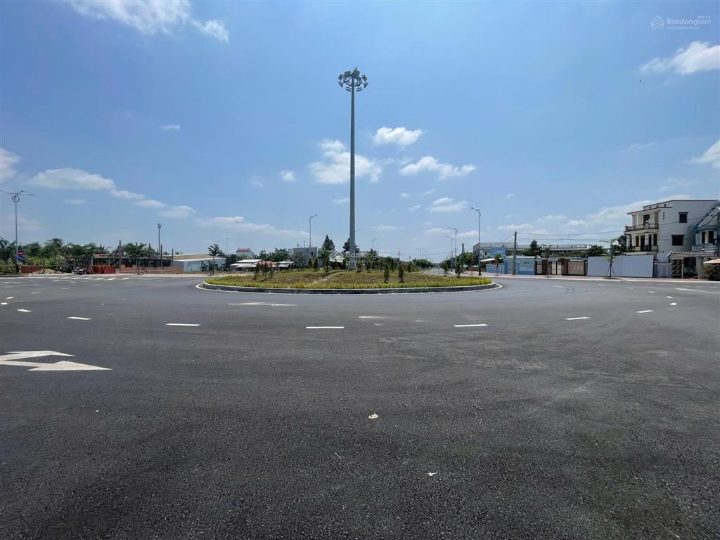 Bán đất giá tốt, võ văn kiệt, tân ngãi, vĩnh long, 25 tỷ, 1898,2 m². ngân hàng định giá 25 tỷ.