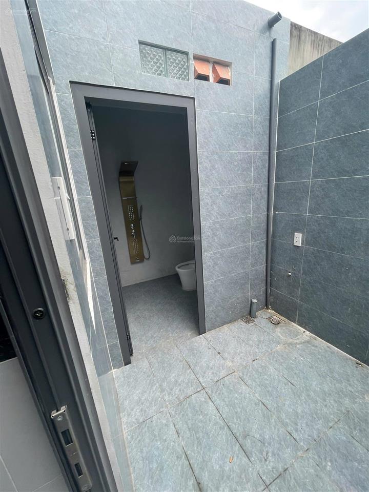 Bán gấp nhà 1 trệt 1 lầu  1 tỷ 230  80m2 ngay bx miền tây, bình chánh
