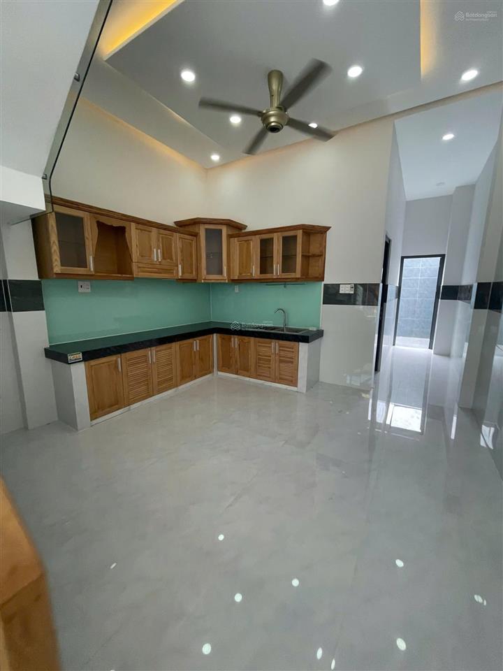 Bán gấp nhà 1 trệt 1 lầu  1 tỷ 230  80m2 ngay bx miền tây, bình chánh