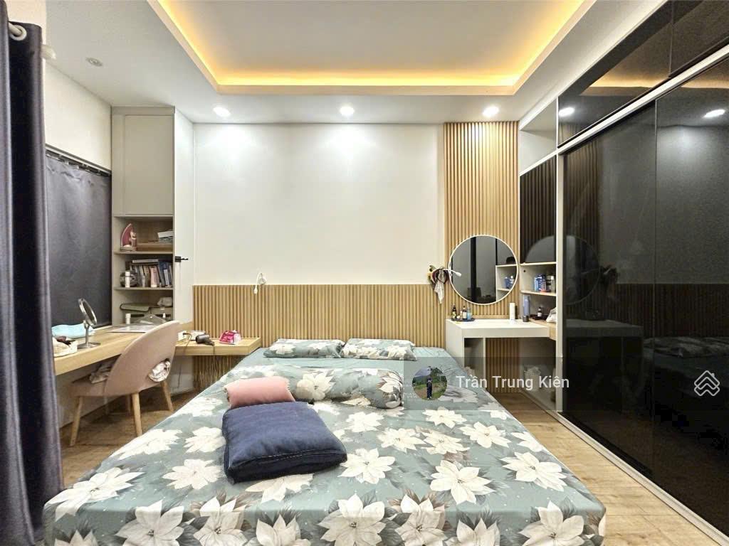 Cực hiếm! nhà hẻm 10m, gần vincom nguyễn xí, p26, bình thạnh (4,2x15m) 4 tầng ở ngay. chỉ 11.650 tỷ