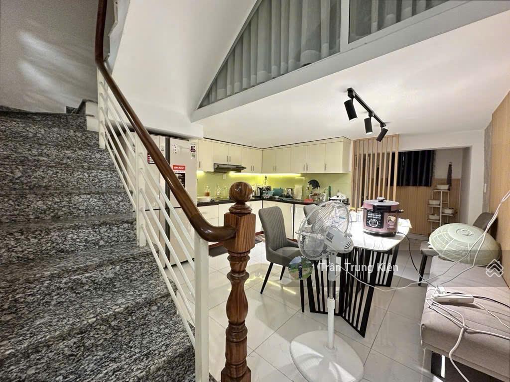 Cực hiếm! nhà hẻm 10m, gần vincom nguyễn xí, p26, bình thạnh (4,2x15m) 4 tầng ở ngay. chỉ 11.650 tỷ