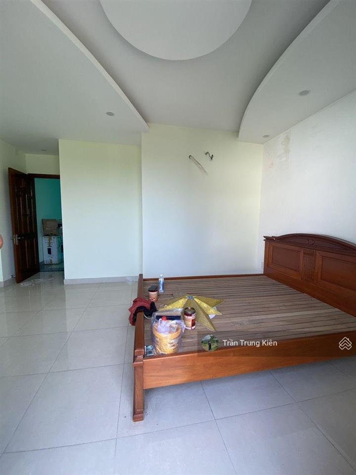 Hiếm! nhà ngang lớn siêu đẹp cách đại học văn lang chỉ 50m  3 tầng mới cứng (5x17m) giá 14 tỷ