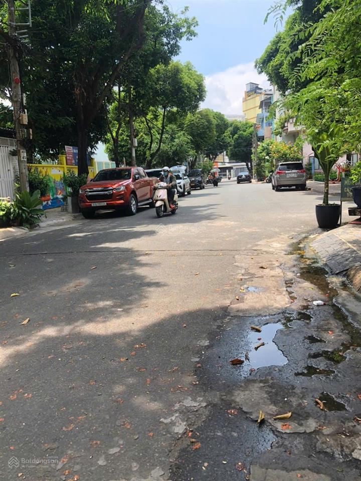 Kcx nguyên hồng diện tích chuẩn (4x16m) 5 tầng cạnh công viên  sẵn hđt 22tr/tháng. chỉ 13.9 tỷ