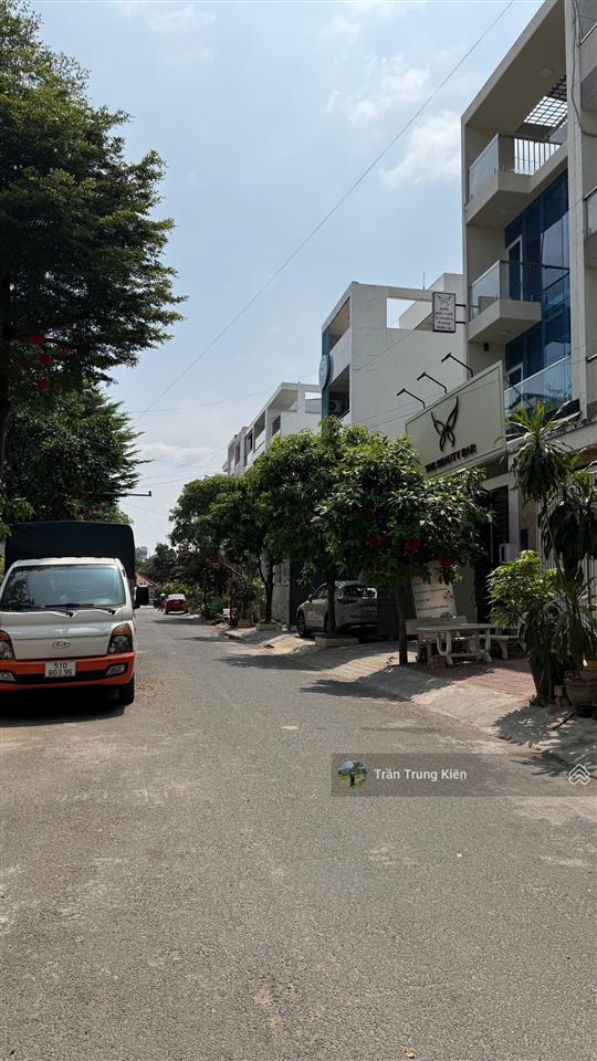 Đường nhựa 12m đặng thùy trâm  bình lợi (4.2x24m) gpxd hầm 4 tầng, cách đại học văn lang chỉ 100m