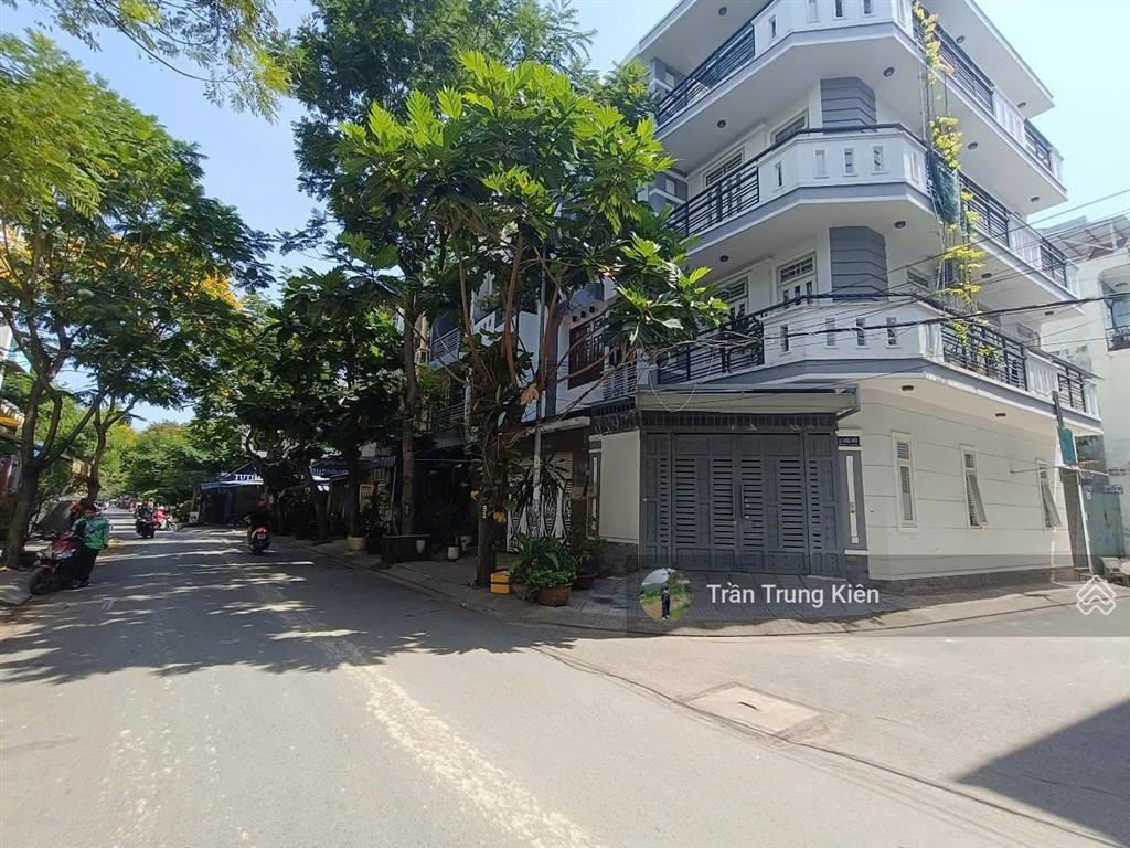 Bán lô đất mặt tiền siêu đẹp cách đại học văn lang chỉ 100m  4.2x24m, giá chỉ 11.5 tỷ tl