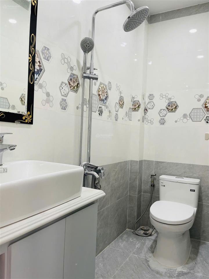 Bán lô đất mặt tiền siêu đẹp cách đại học văn lang chỉ 100m  4.2x24m, giá chỉ 11.5 tỷ tl