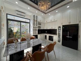 Căn nhà thương hiệu bùi thị xuân quận 1  khai thác thu nhập usd tốt