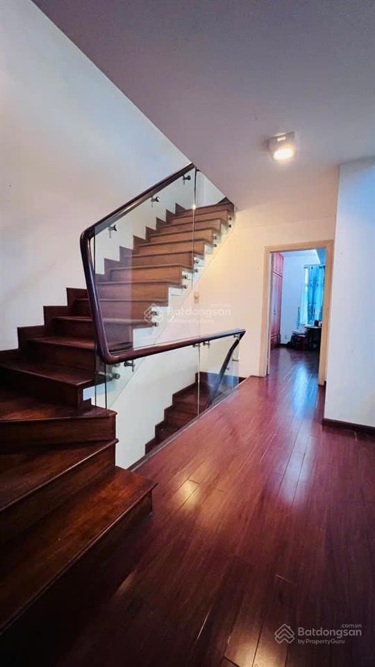 Mặt tiền mạc đĩnh chi q1  khu lõi hành chính vip  dòng tiền 800tr/năm