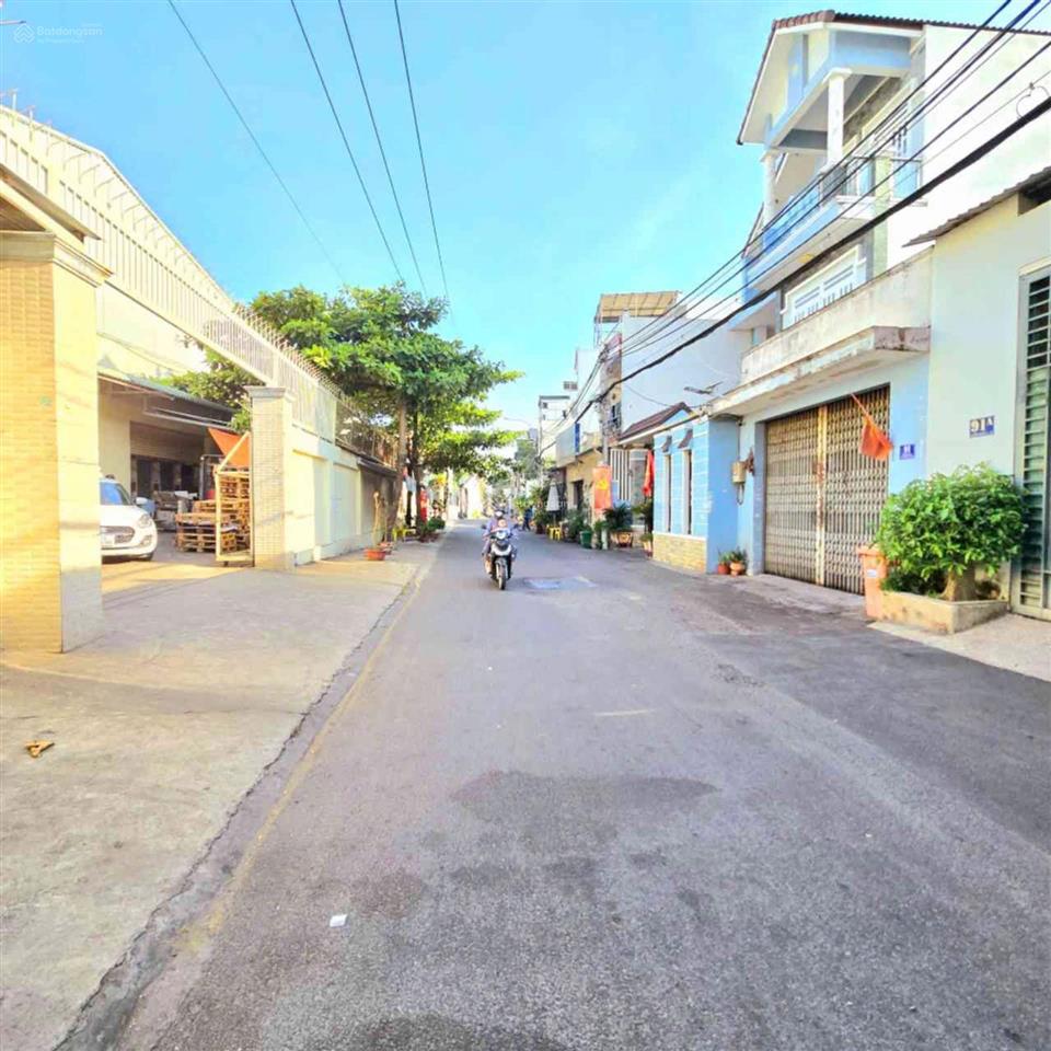 Ngay nhà thờ tân định q1  100m2  dòng tiền 500tr/năm