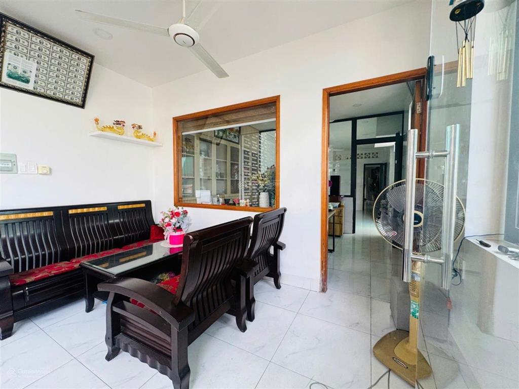 Tỷ suất lợi nhuận trên 3%  nhà mặt tiền đặng dung quận 1