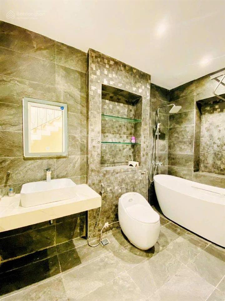 Căn góc 3 mặt tiền phan văn trường quận 1  dòng tiền 1,2 tỷ/năm