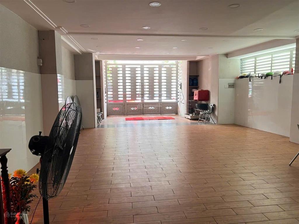 Mặt tiền thạch thị thanh q1  gần 100m²  đầu tư sinh lời tốt