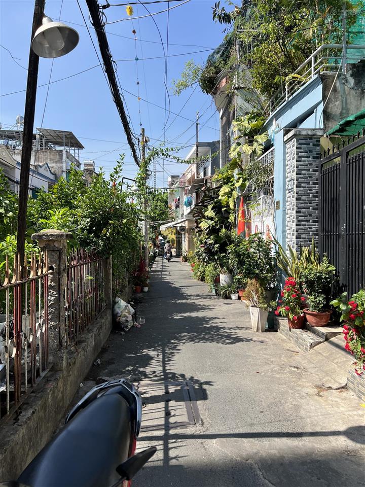 Nhà đẹp ở ngay  4 tầng  26m2 nguyễn kiệm phú nhuận  3.58 tỷ (tl)