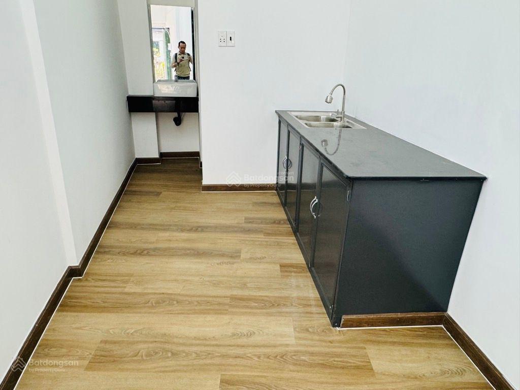 Nhà đẹp ở ngay  4 tầng  26m2 nguyễn kiệm phú nhuận  3.58 tỷ (tl)