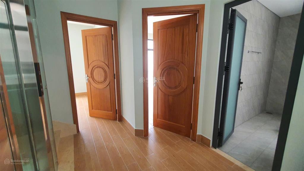 Nhà mới giá tốt, hoàn thiện cao cấp dtxd đến 279m2, có máy lạnh, bếp. giá tốt nhất