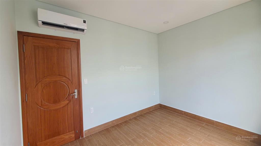 Nhà mới giá tốt, hoàn thiện cao cấp dtxd đến 279m2, có máy lạnh, bếp. giá tốt nhất