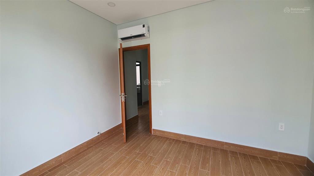 Nhà mới giá tốt, hoàn thiện cao cấp dtxd đến 279m2, có máy lạnh, bếp. giá tốt nhất