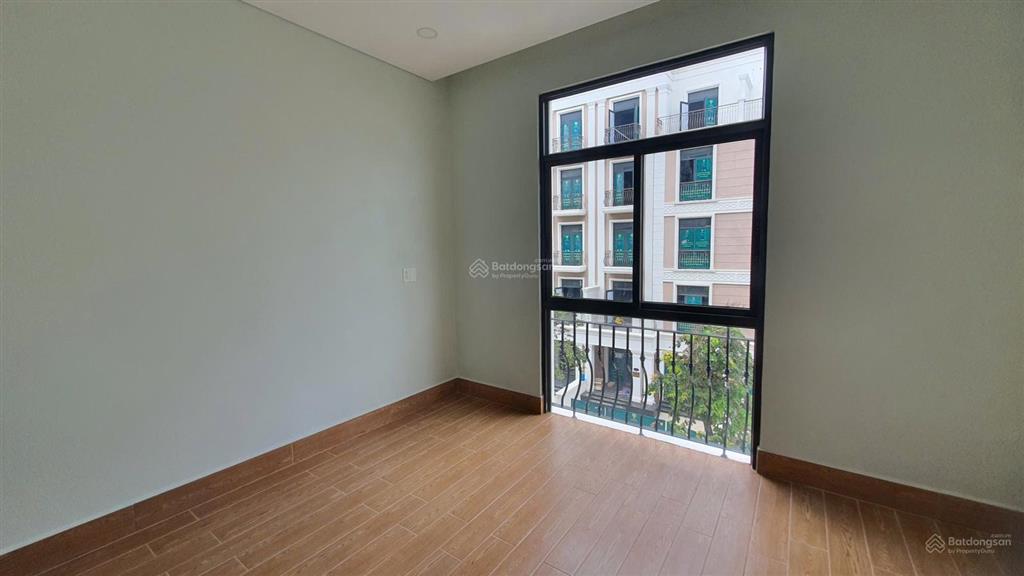 Nhà mới giá tốt, hoàn thiện cao cấp dtxd đến 279m2, có máy lạnh, bếp. giá tốt nhất