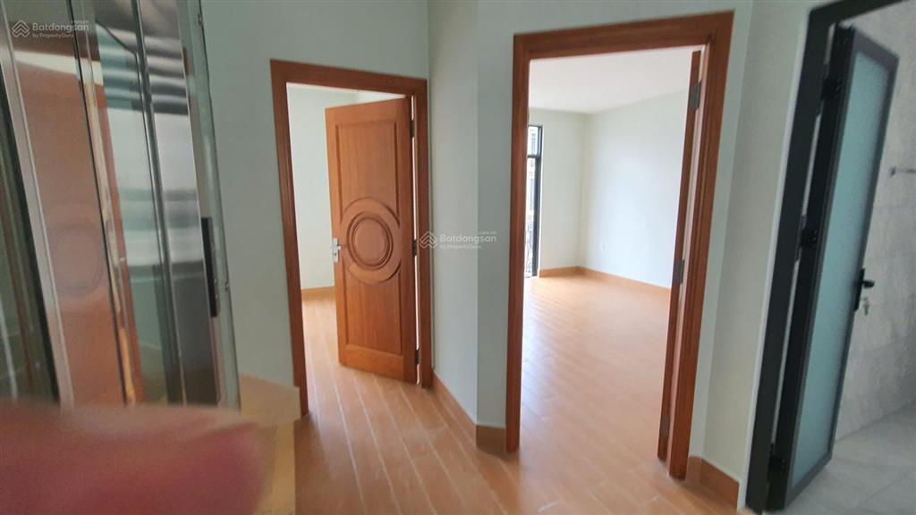 Nhà mới giá tốt, hoàn thiện cao cấp dtxd đến 279m2, có máy lạnh, bếp. giá tốt nhất