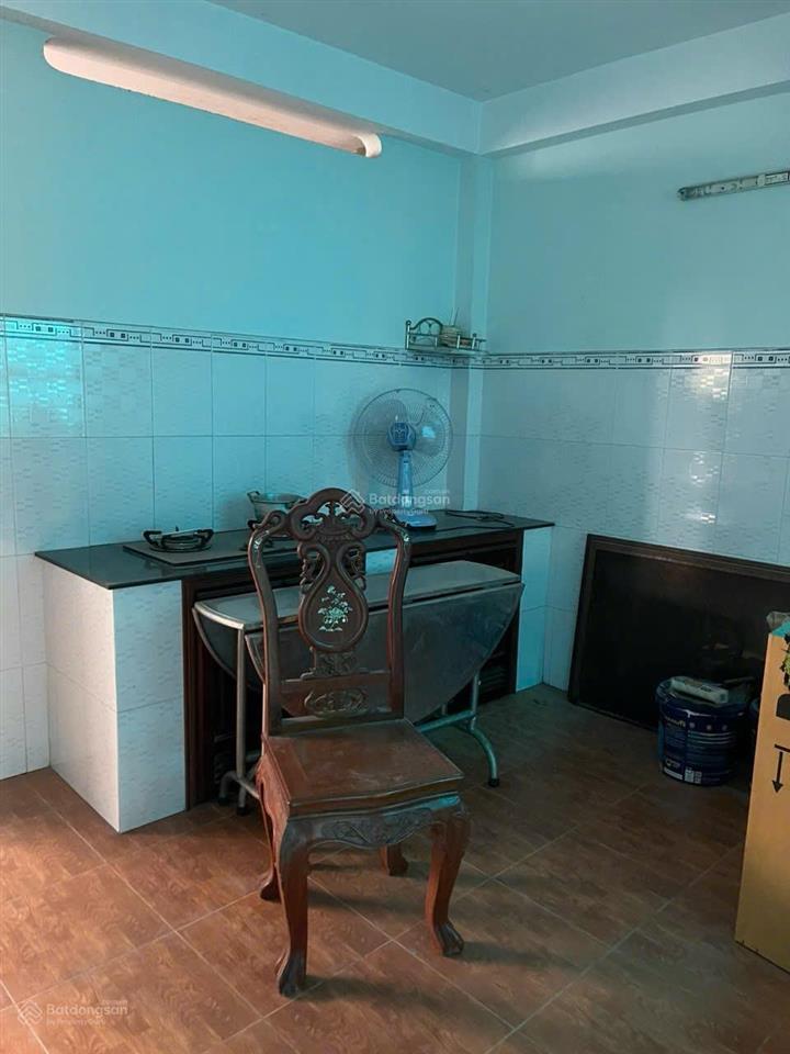 Nhà hẻm 8m thông gò dầu ngay ngã 4 tân sơn nhì dt 4m x 18m đúc 3 tấm giá 9 tỷ tl
