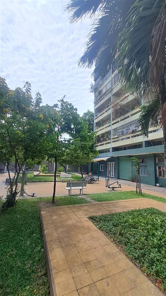 Bán chung cư lầu 3, hẻm 63 gò dầu , 58m2 có thang máy, ko phí quản lý , giá 2.67 tỷ bớt lộc