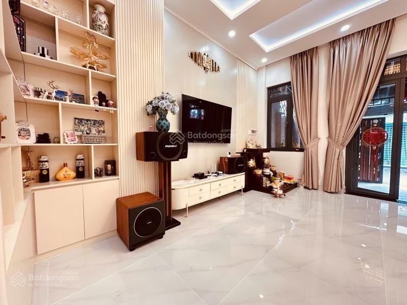 "hiếm" nhà 5 tầng diện tích 60m2, hẻm xe hơi, gần phạm văn đồng