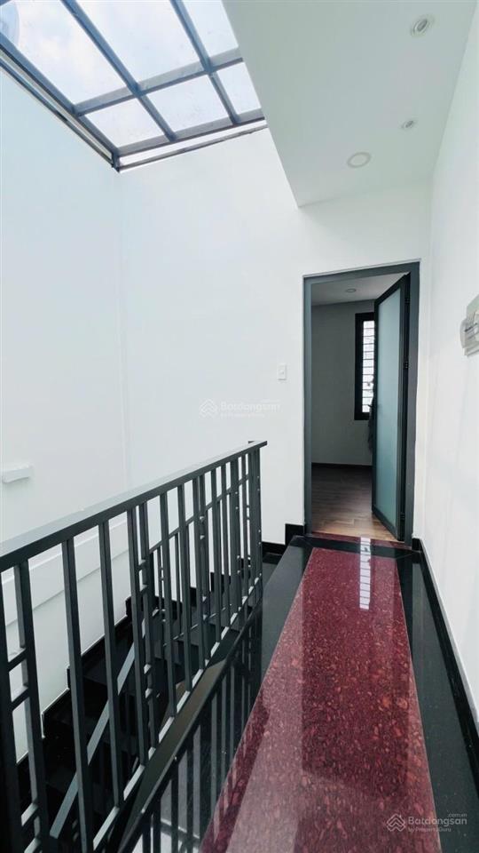"hot" diện tích 62m2, ngang hiếm 4.3m, ô tô vô nhà, gần phạm văn đồng