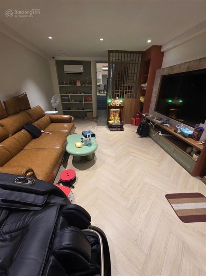 Hiếm nhà đẹp 4 tầng 62m2, hẻm xe hơi thông, gần hàng xanh