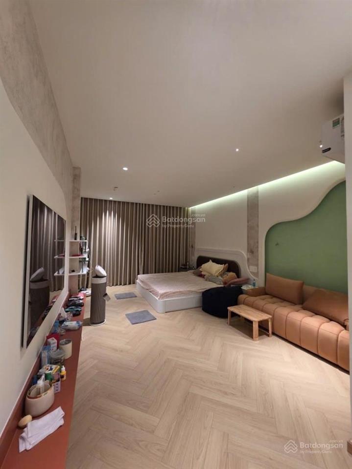 Hiếm nhà đẹp 4 tầng 62m2, hẻm xe hơi thông, gần hàng xanh