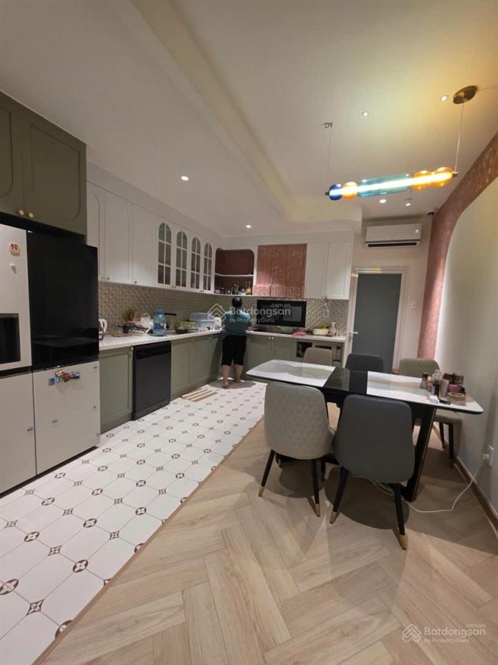 Hiếm nhà đẹp 4 tầng 62m2, hẻm xe hơi thông, gần hàng xanh