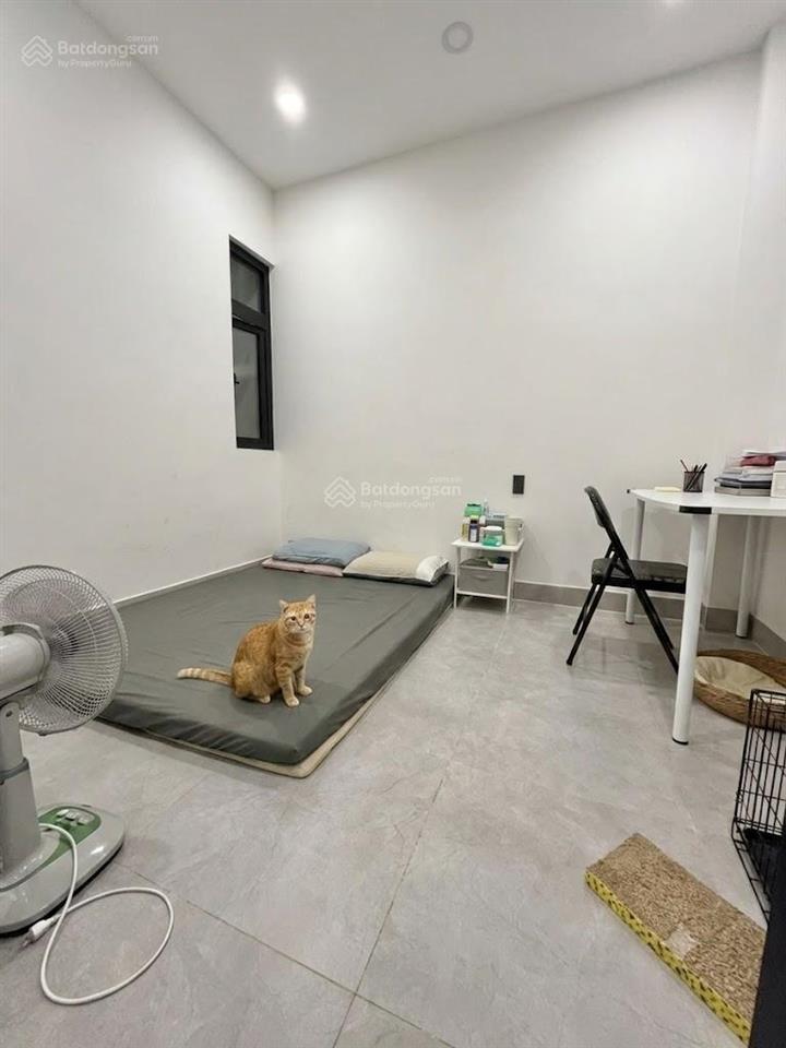 Dương quảng hàm, diện tích 52m2, ngang hiếm 4.3m, ô tô vô nhà, gần phạm văn đồng
