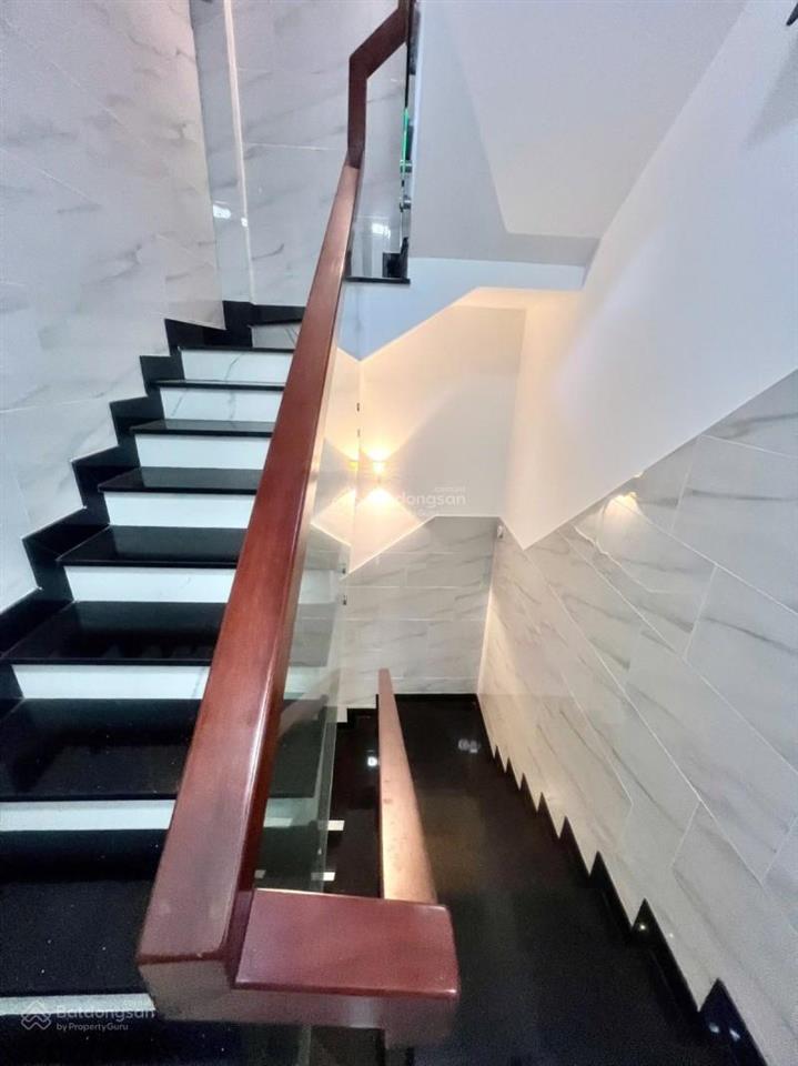 Hiếm gò vấp  dương quảng hàm nhà hẻm ô tô đẹp, diện tích 60m2, gần phạm văn đồng