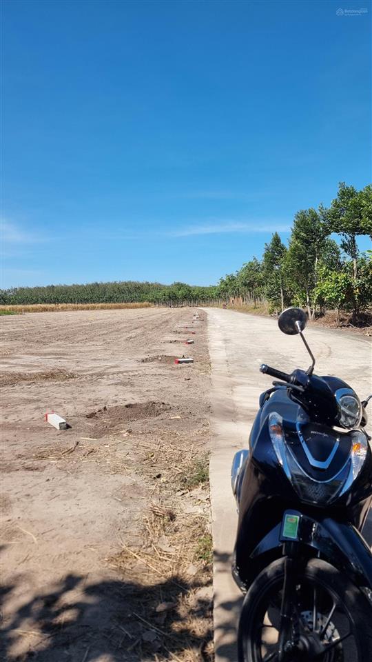 Đất thổ cư, sổ riêng  cách chợ, trường học chỉ 1km  giá chỉ 265tr bao thuế phí