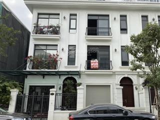 Chính chủ gửi bán liền kề 112m2, vị trí đẹp ngay hồ trung tâm greenbay