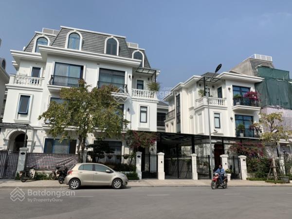 Chính chủ đi nước ngoài bán gấp căn liền kề vinhomes green bay 112m2, đầy đủ nội thất vào ở luôn.