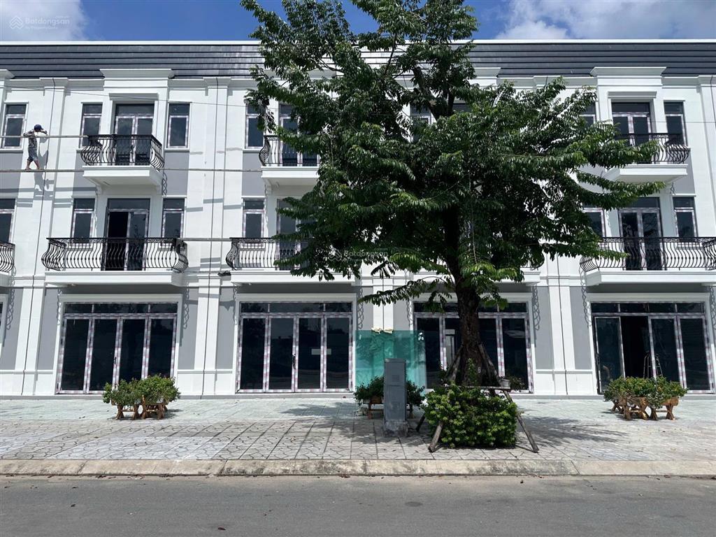 Bán nhà 3 tầng tại khu đô thị sinh thái ven sông sài gòn cách trung tâm 1km 100m2, 4,23 tỷ vnd